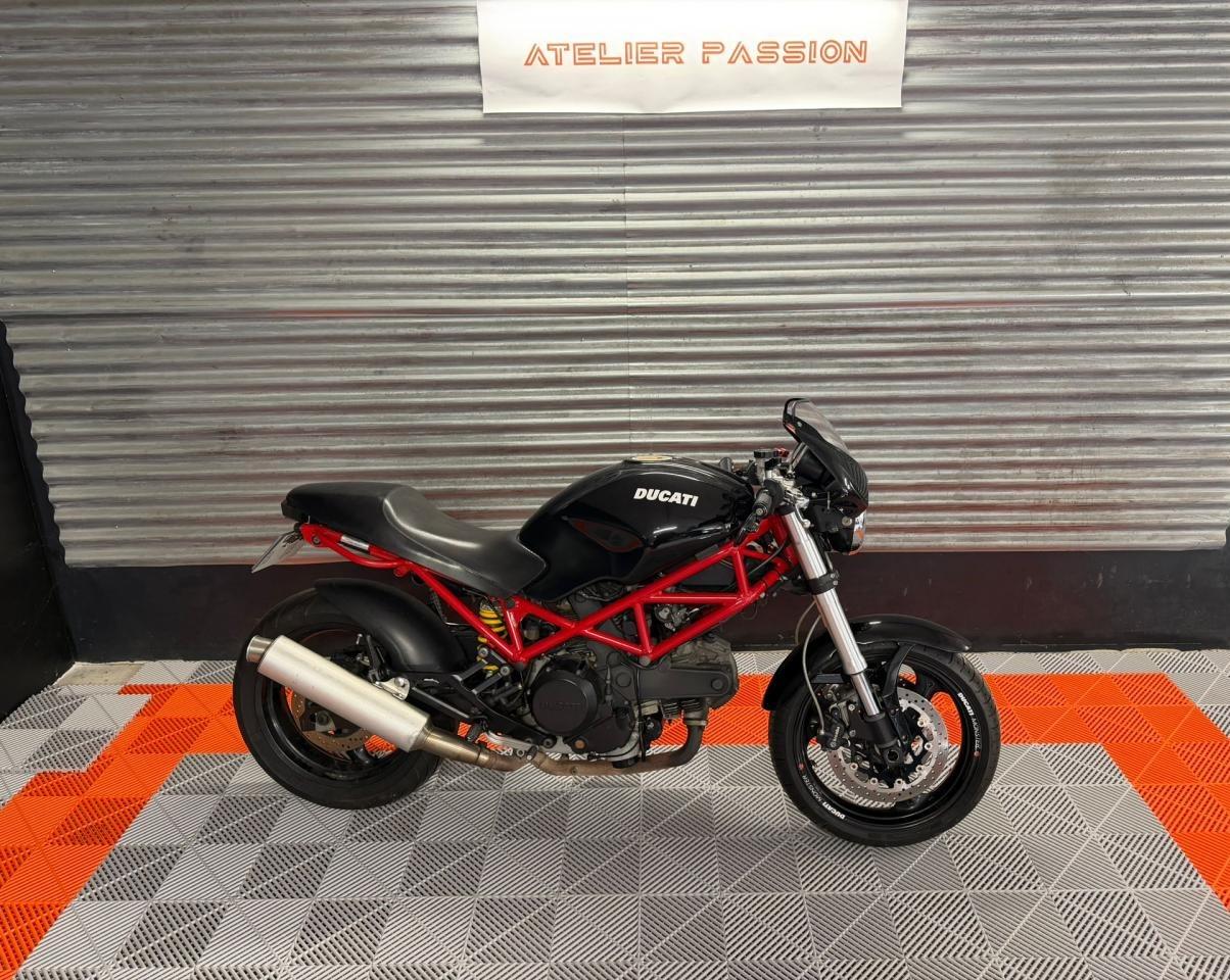 DUCATI MONSTER 695
