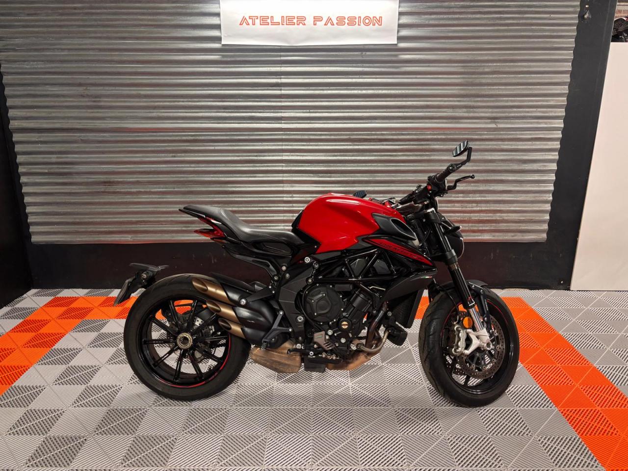 MV AGUSTA DRAGSTER 800 Rosso