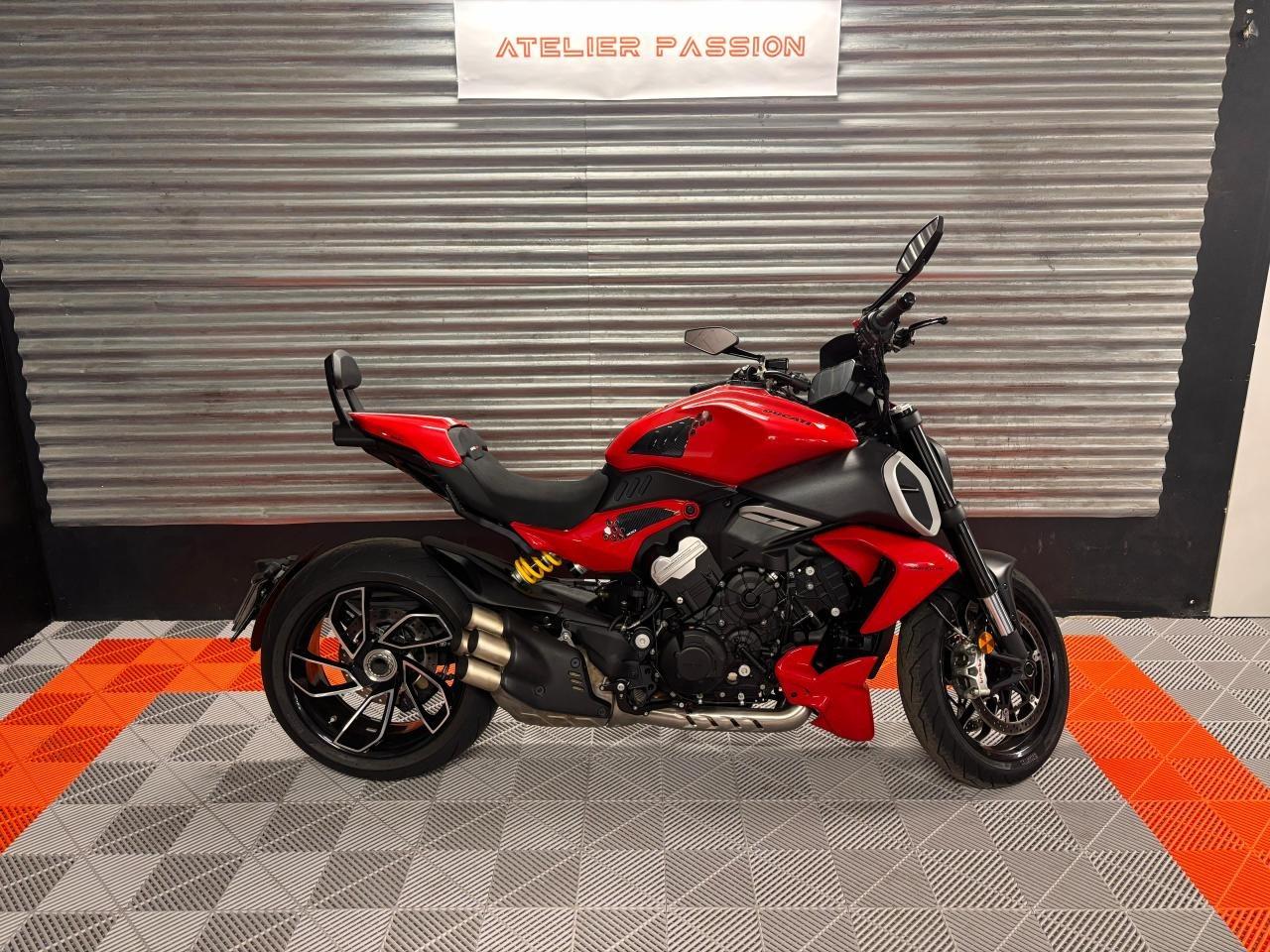 DUCATI DIAVEL V4