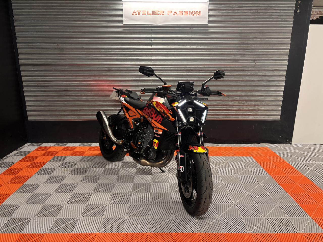 KTM 990 DUKE Tech Pack